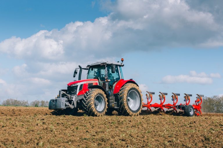 Massey Ferguson 7S
