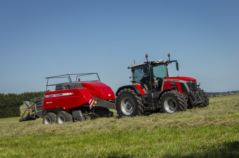Massey Ferguson 8S