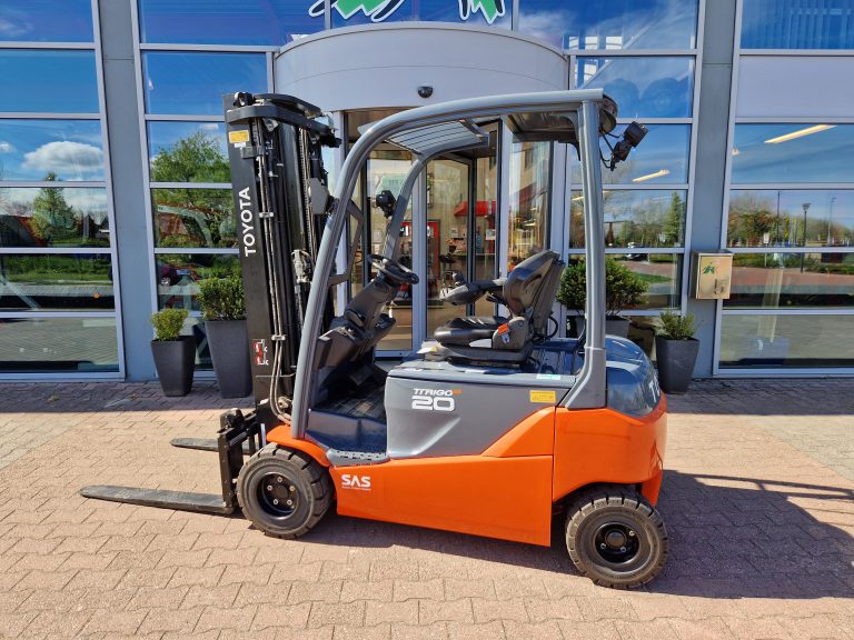 Toyota Traigo48 8FBM20T | 3.300mm mast | Kruishendels