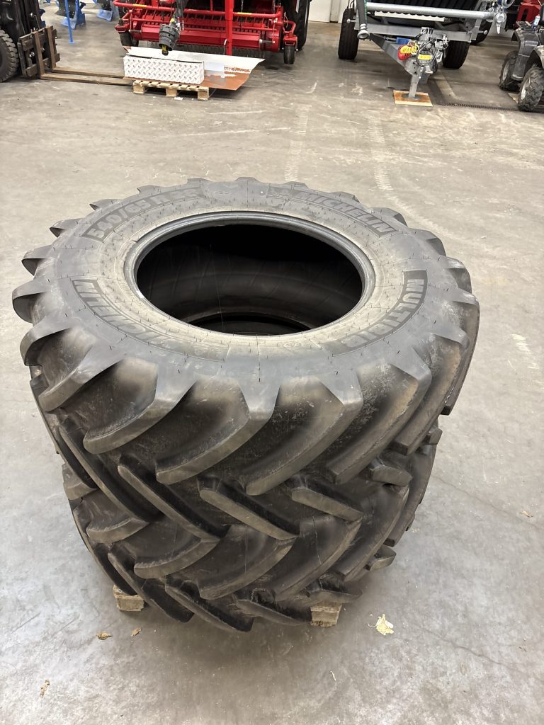 STEL BUITENBANDEN 540/65R28 MICHELIN MULTIBIB 80%