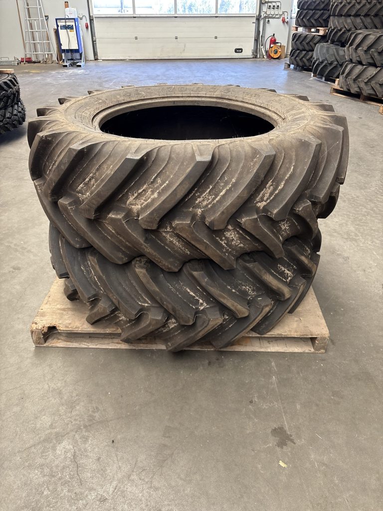 STEL BUITENBANDEN 480/70R34 TAURUS 95%