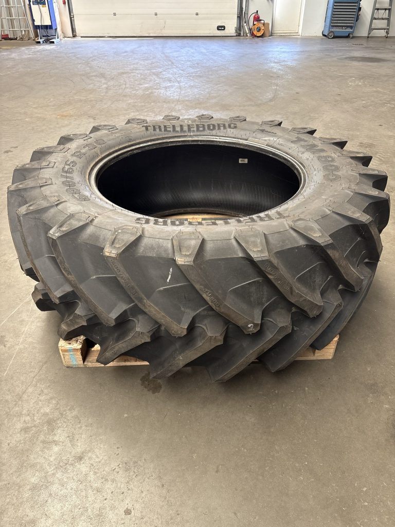STEL BUITENBANDEN 600/65R38 TRELLEBORG TM800